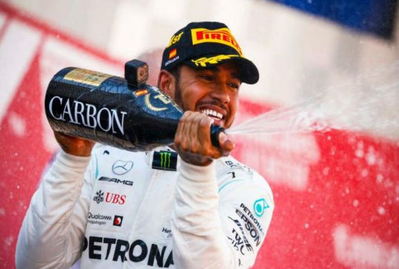 Hamilton nyerte a Spanyol Nagydíjat