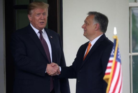 Megkezdődött Donald Trump és Orbán Viktor washingtoni találkozója