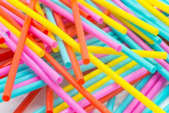 Hivatalos: betiltotta az egyszer használatos műanyagokat az EU