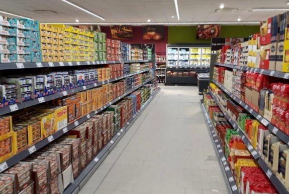 Tizenkét erdélyi településen „tanul meg magyarul” egy népszerű üzletlánc