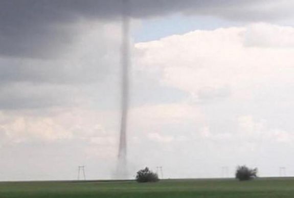 Újabb tornádót filmeztek Romániában