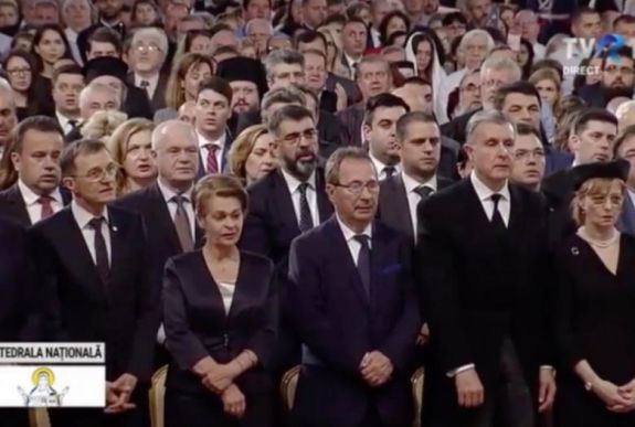 Így hangzott a Miatyánk latinul és románul az ortodox katedrálisban