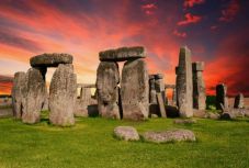 Hatvan év után került a helyére a Stonehenge egy eltűnt darabja