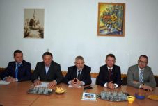 EP-választások: részvételre buzdít az EMNT, az MPP és az SZNT, hallgat az EMNP