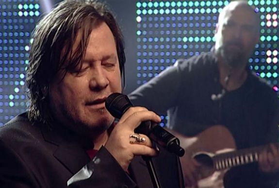 A sepsiszentgyörgyiek közösen éneklik a „magyar összetartozás himnuszát”