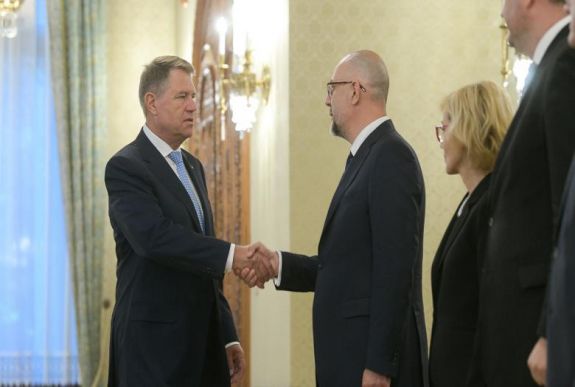 Az RMDSZ támogatja a sürgősségi kormányrendeletek eltörlését