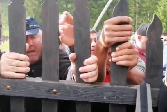 FRISSÍTVE – Rendőrségi ügy lett az úzvölgyi incidensekből: több tucat gyanúsított lehet
