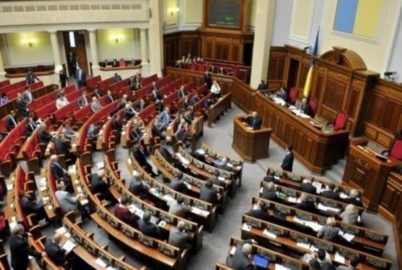 Az ukrán elnök menesztett 15 kormányzót