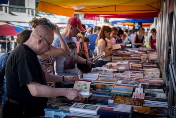 Megnyílt a 90. Ünnepi Könyvhét Budapesten