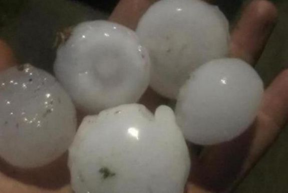 Bihar megye: golflabda méretű jég potyogott az égből