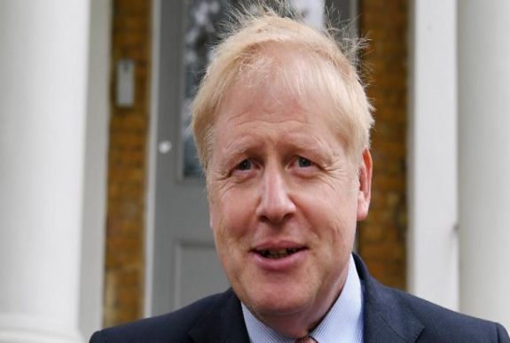 Jelentősen csökkent Boris Johnson támogatottsága a családi perpatvar miatt