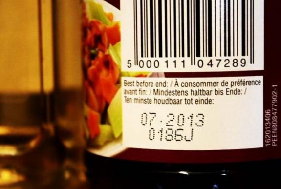 Lejárt szavatosságú ételeket evett egy éven át: nem halt meg, beszámolt róla