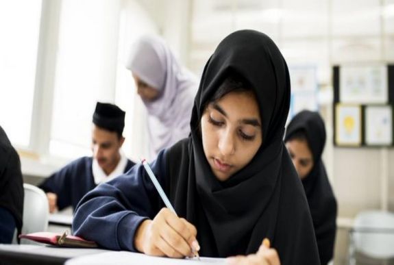 Ausztriában a muszlim tanulók neve mellett fel kell tüntetni az „iszlám” megjelölést is