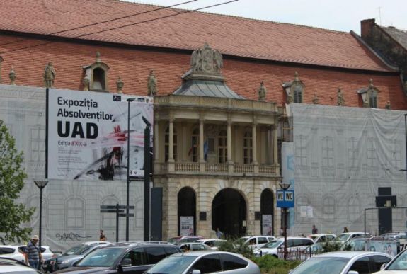 Kolozsvár központjában mutatkozik be az új képzőművész- és tervező-generáció