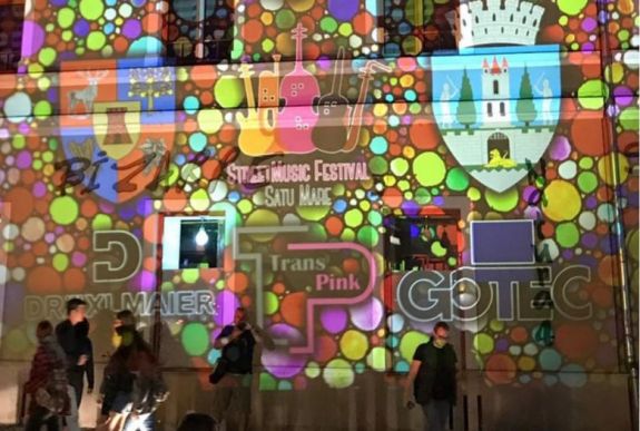 A szatmárnémeti járda nem tudja, magyar vagy román gyermek biciklizik-e rajta – Butka Gergővel beszélgettünk