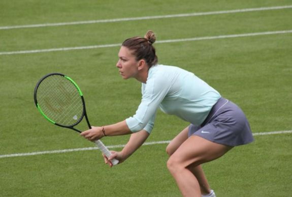 Simán jutott a nyolcaddöntőbe Simona Halep az eastbourne-i tornán