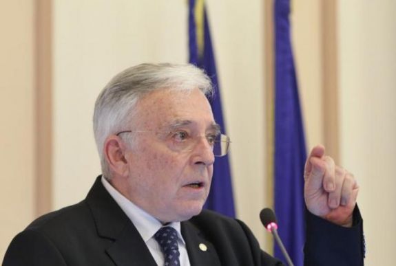 A parlamenti szakbizottság jóváhagyta Mugur Isărescu újabb mandátumát a jegybank élén