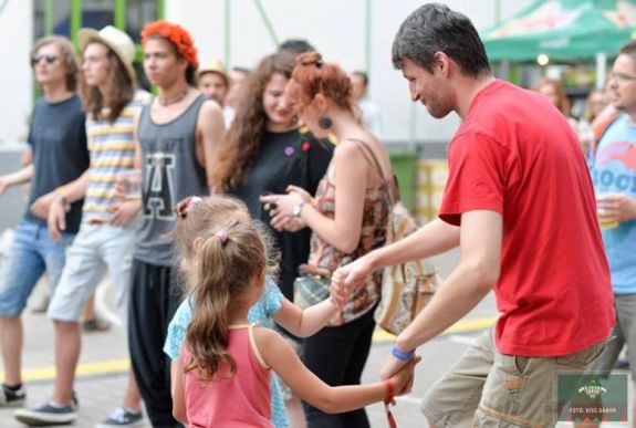 Családbarát Double Rise – háromgyermekes fesztiválozó házaspárral beszélgettünk