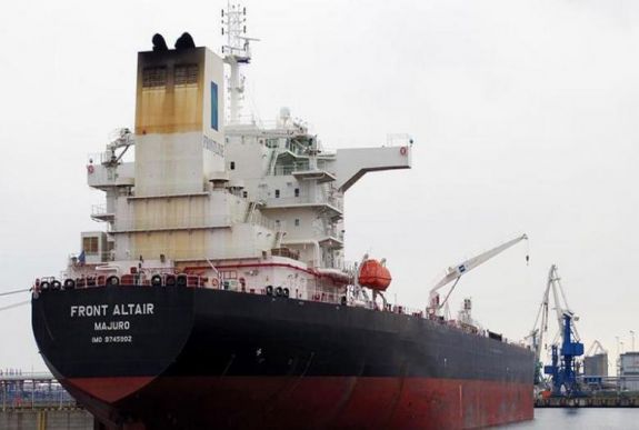 Iráni hajók megpróbáltak elfogni egy brit tankert a Perzsa-öbölben