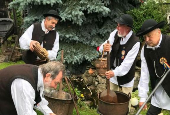 Fenyők árnyékában főzhetünk a Borszék Bogrács Feszten