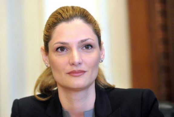 FRISSÍTVE – Hivatalos: az ALDE Ramona Mănescut jelöli külügyminiszternek Meleșcanu helyett