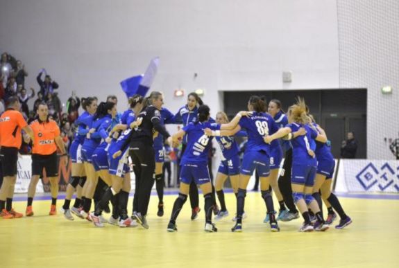 Kisorsolták a női kézilabda EHF-kupa párosításait