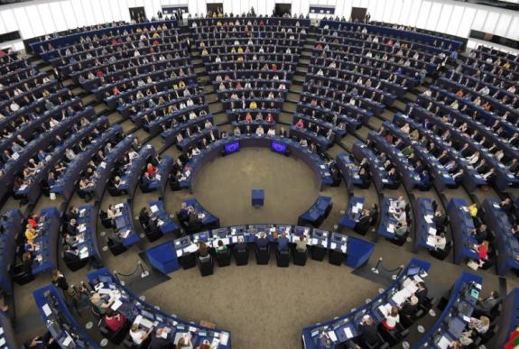 EU-tisztújítás: megkezdődött az európai parlamenti szavazás az új bizottsági elnökről