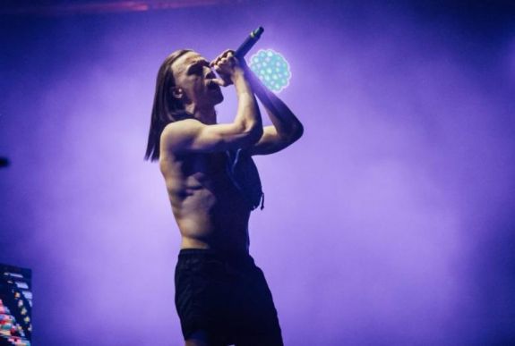 Tiszteletlen volt az Electric Castle fesztiválról kitiltott zenész a szervezők szerint