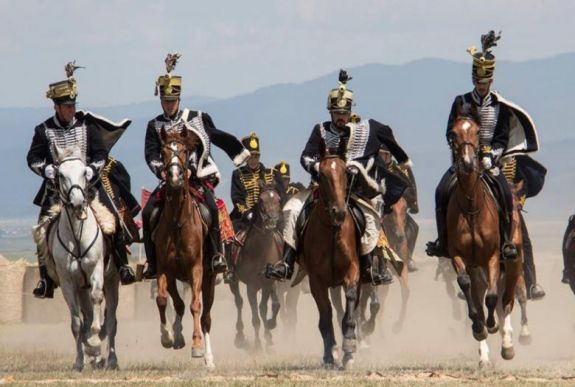Huszártoborzó: körbelovagolják Háromszék településeit