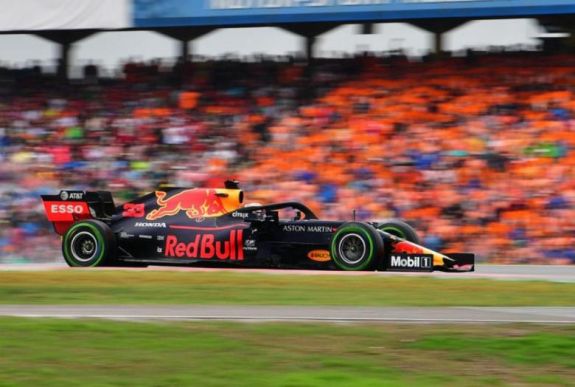 Forma-1: Verstappen nyerte a kaotikus Német Nagydíjat