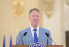 Egy felmérés szerint Johannis toronymagasan nyerné az elnökválasztást