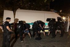 Futballhuligánok verték szét Pozsony belvárosát