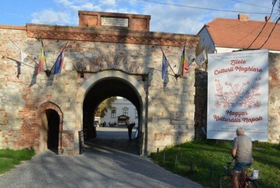 Augusztusra időzítik át a nagyváradi Magyar Kulturális Napokat