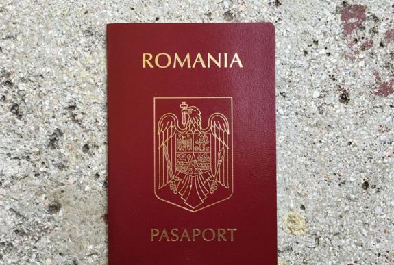 Színházi nyelven a kivándorlásról: egyetemistáknak és fiatal alkotóknak hirdet tábort a Játéktér