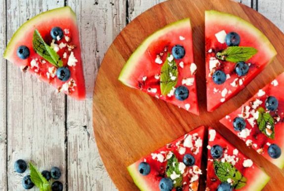 Egészséges nassolnivaló – így készül a „dinnyepizza