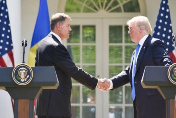 A Fehér Házban fogadja Donald Trump Klaus Johannist augusztus 20-án