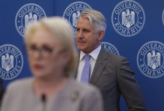 FRISSÍTVE – Elfogadta a kormány a költségvetés-kiigazítás tervezetét