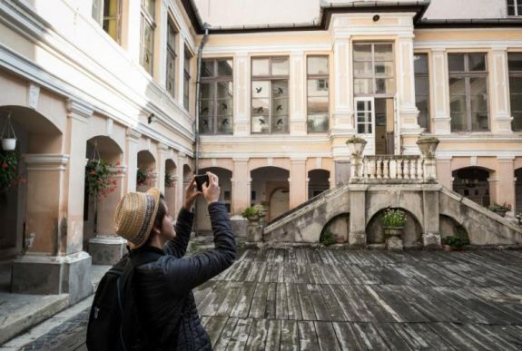Az erdélyi kastélyok „követeit” képezik Válaszúton, jelentkezőket várnak