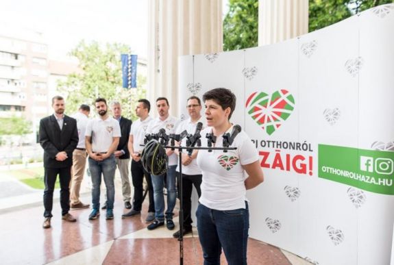 Négy határon túli településről indultak kerékpáros túrázók Budapestre