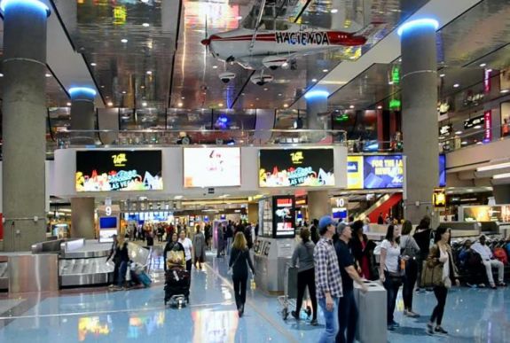 Átmenetileg leálltak a számítógépes rendszerek az Egyesült Államok nemzetközi repülőterein