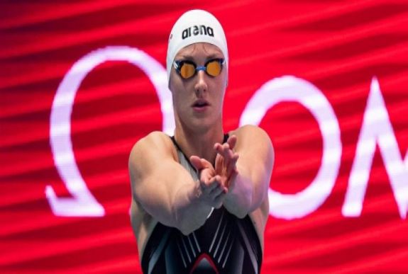 Éremeső a magyar úszók számára Szingapúrban