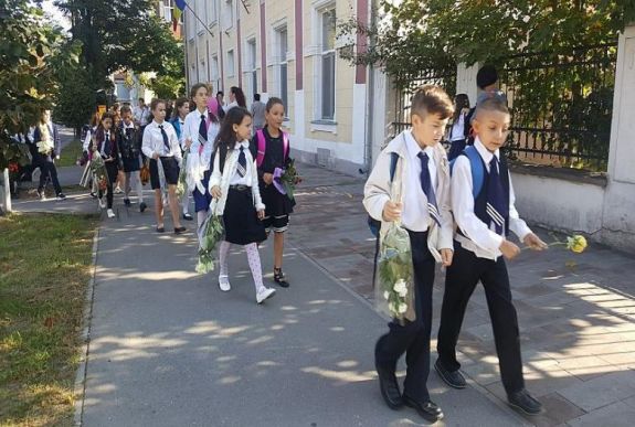 Tanévkezdés Háromszéken: nincsenek engedélyek, de vannak megoldások