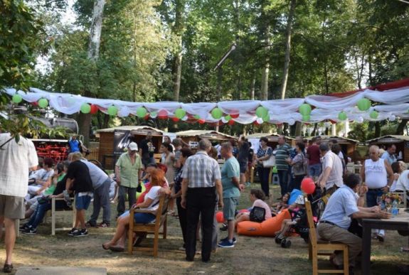Partiumi Magyar Napok: zenétől és nevetéstől hangos a szatmárnémeti Kossuth-kert