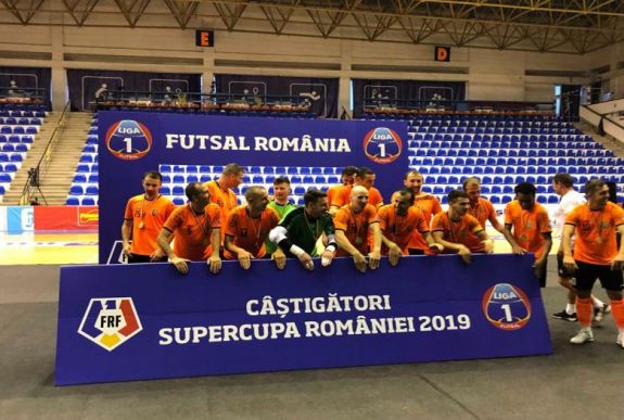 Futsal: látványos döntő után Csíkszeredába került a Szuperkupa