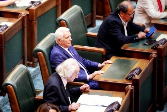 FRISSÍTVE - Teodor Meleşcanut választották a felsőház elnökének