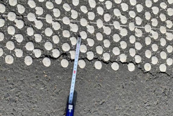 Diplomáciai háború lesz a Lugos-Déva autópályán keletkezett repedésből? 