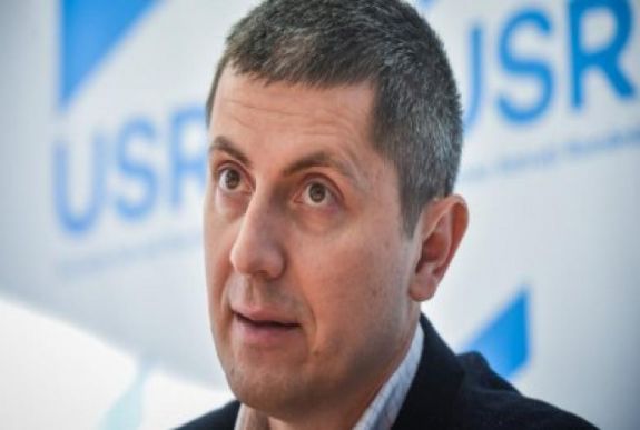 Előrehozott választásokat sürget az USR elnöke, Dan Barna