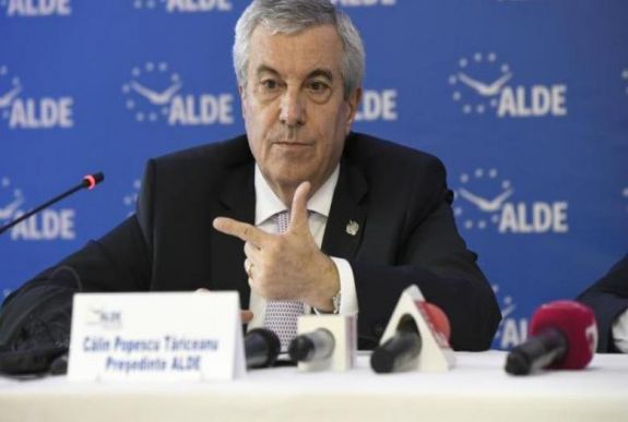 FRISSÍTVE – Hivatalos: kizárta a kormányzati és törvényhozói tisztségeket elfogadó négy tagját az ALDE