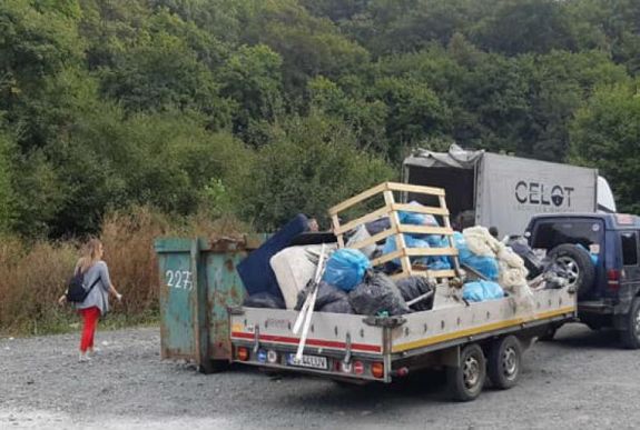 Elképesztő mennyiségű szemetet gyűjtöttek össze a Kolozsvár környékén kirándulók után