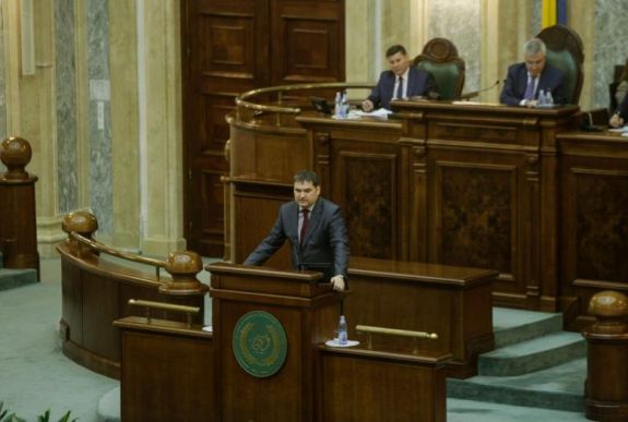 Az RMDSZ továbbra is készen áll a bizalmatlansági indítvány aláírására